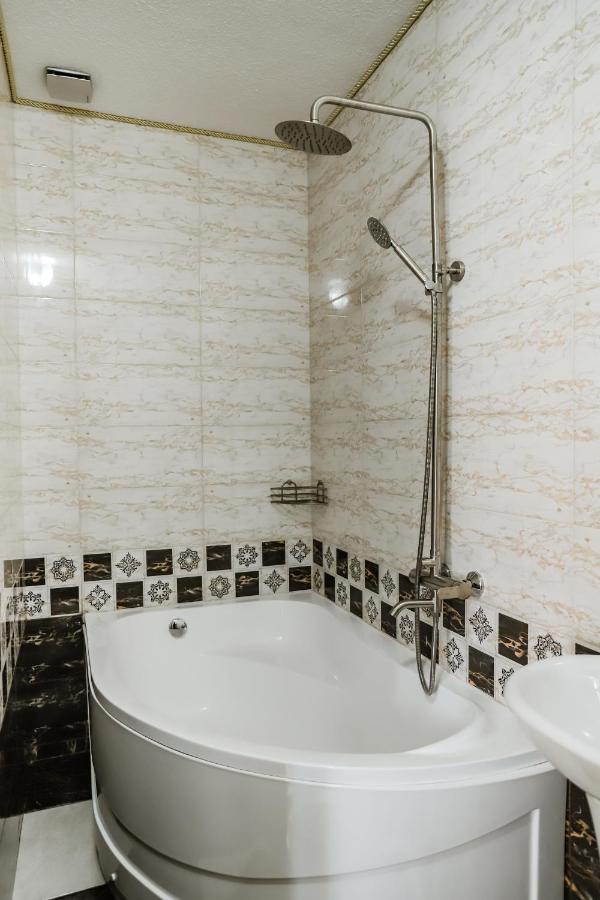 Hotel Konus Falesti Buitenkant foto