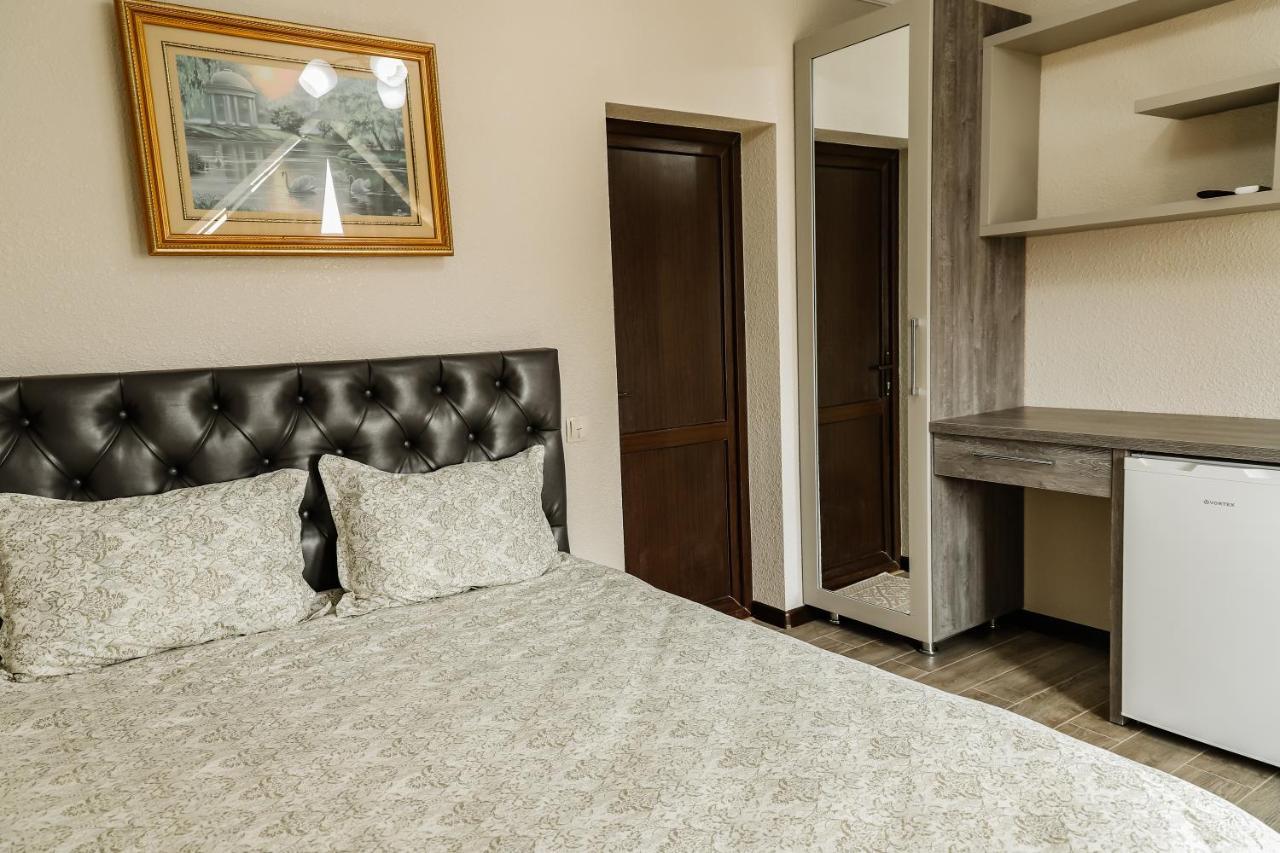 Hotel Konus Falesti Buitenkant foto