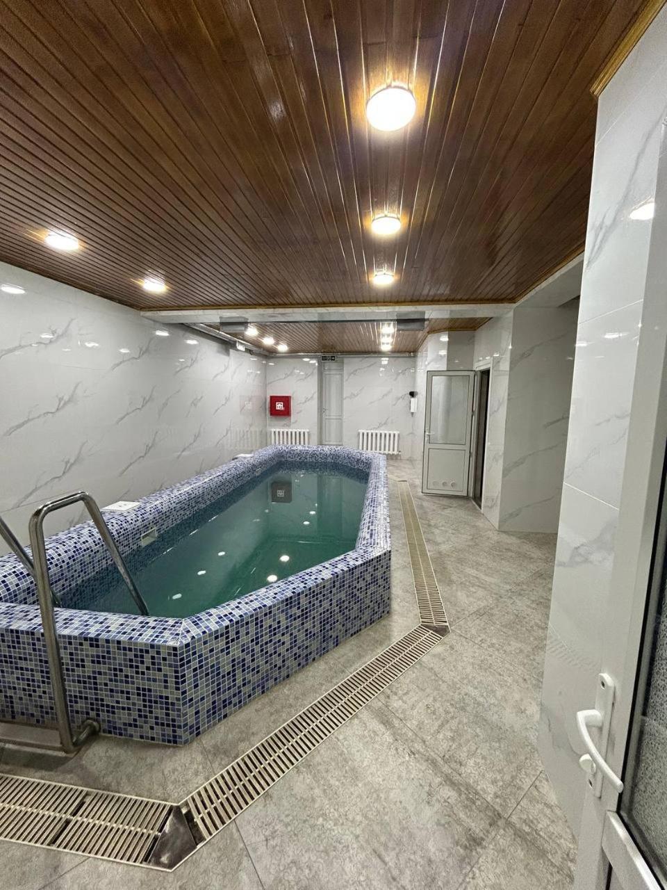 Hotel Konus Falesti Buitenkant foto